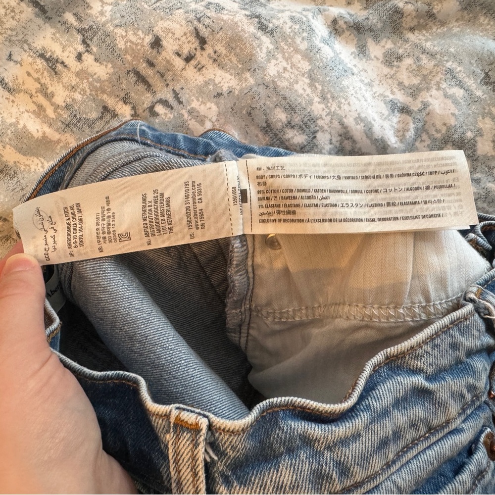 Abercrombie & Fitch the 90s Straight Ultra High Rise Jeans Size 27 Light Wash - Picture 12 of 16